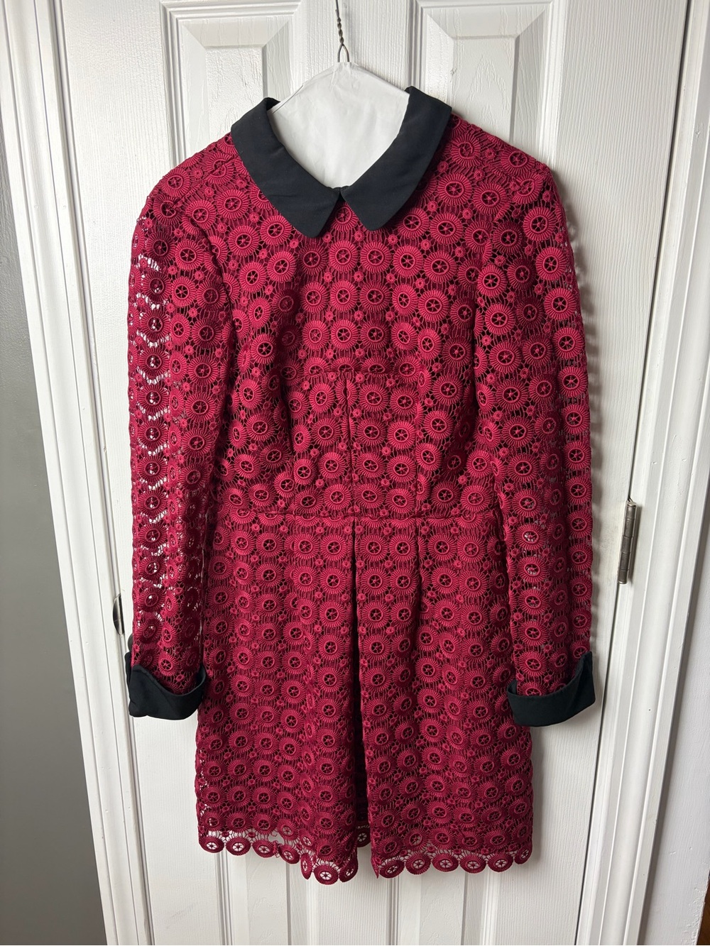 Jill Stuart Burgundy Lace Long-Sleeve Dress with Black Collar